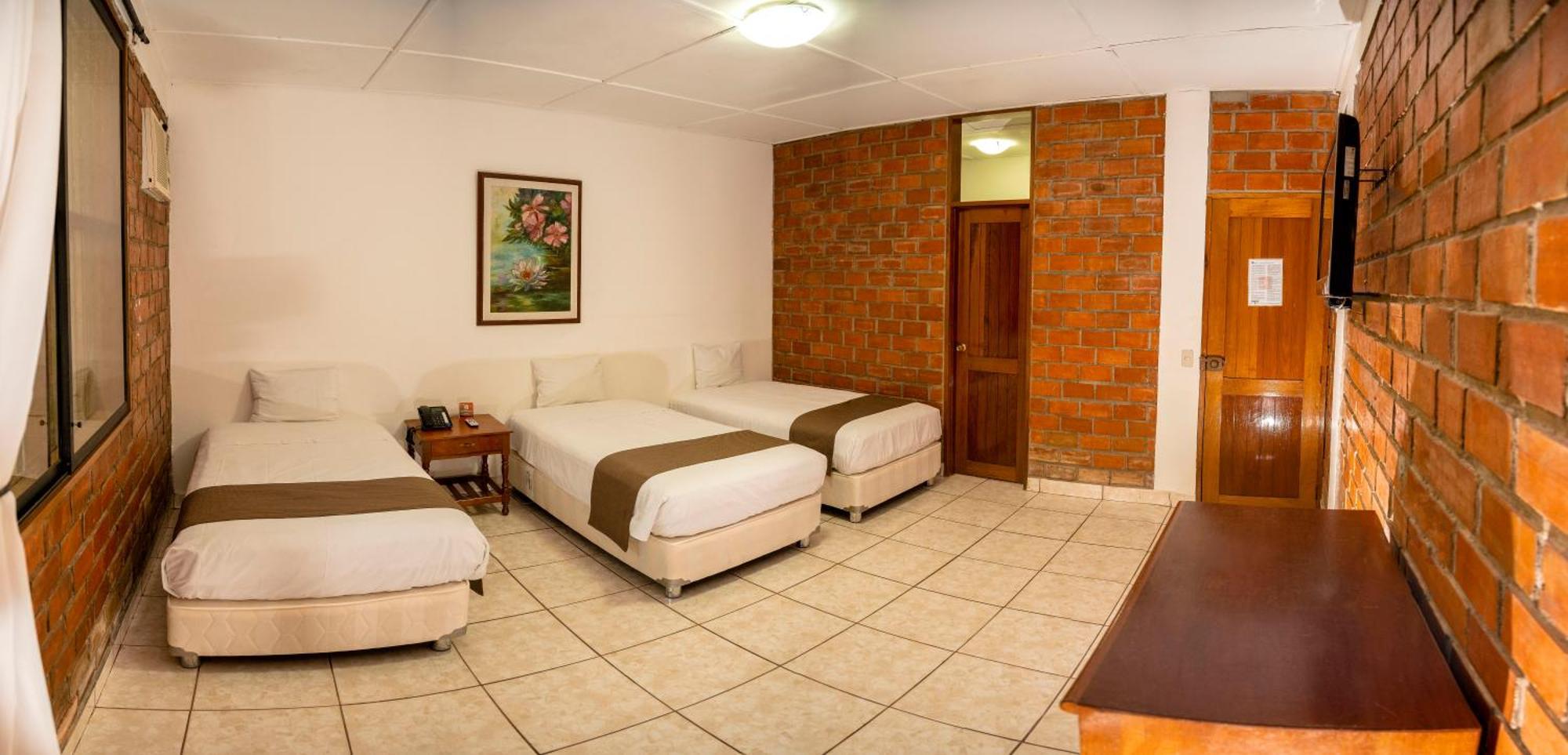 Dm Hoteles Tarapoto Eksteriør billede